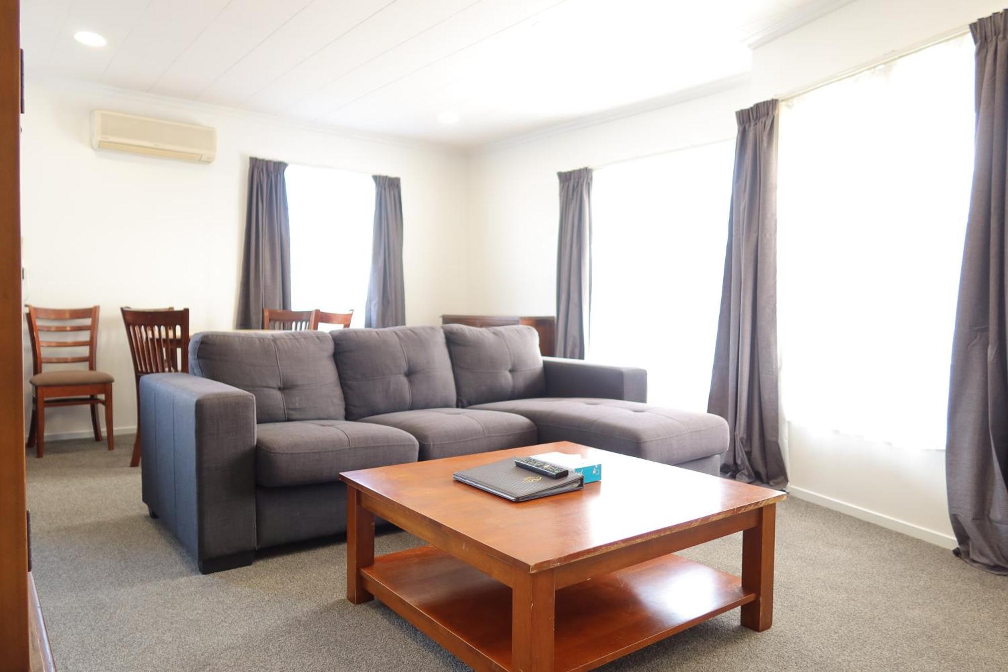Colonial Motel Инверкаргил Екстериор снимка