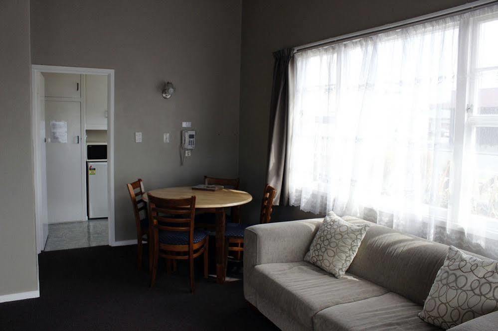Colonial Motel Инверкаргил Екстериор снимка