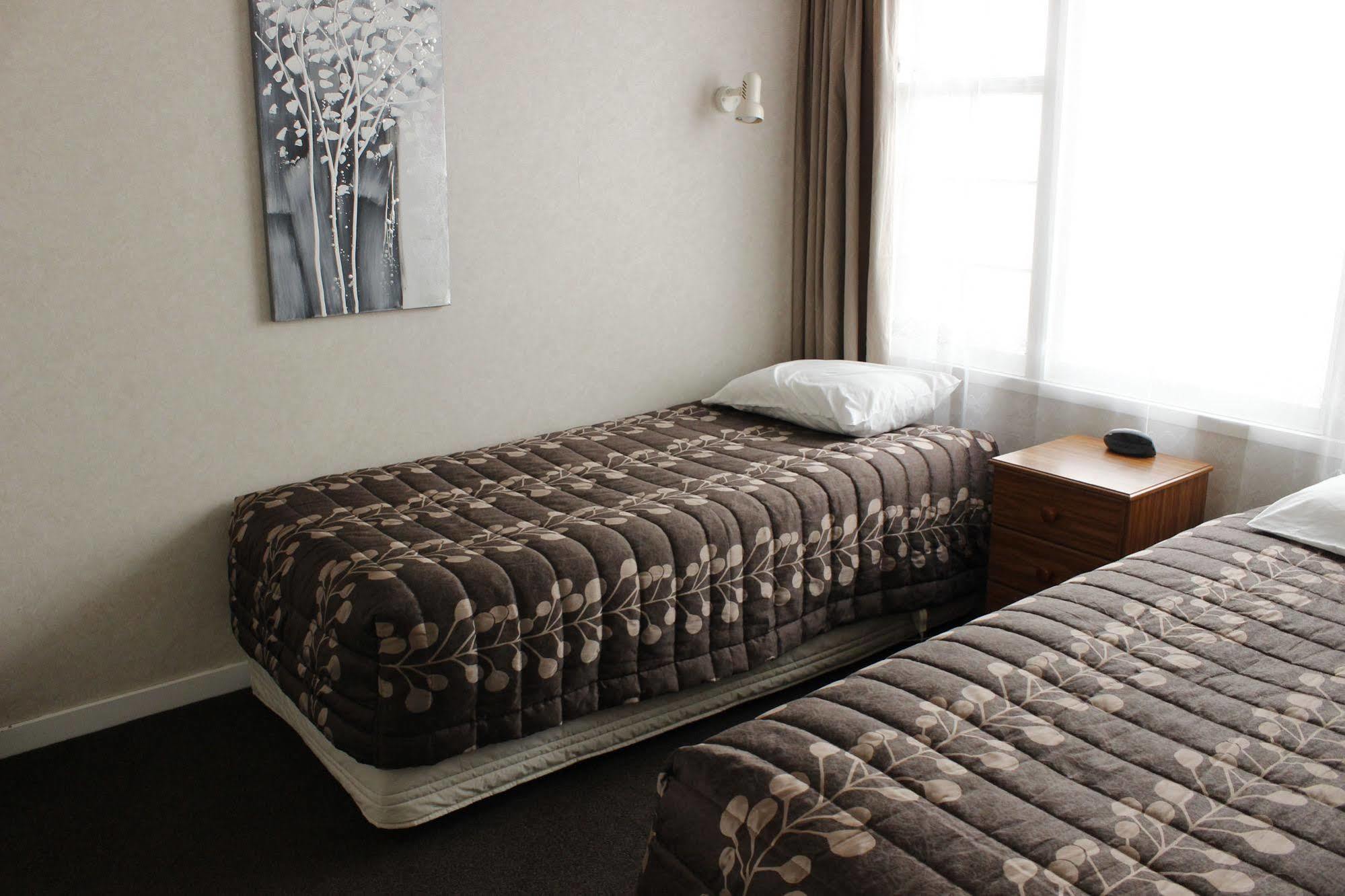 Colonial Motel Инверкаргил Екстериор снимка