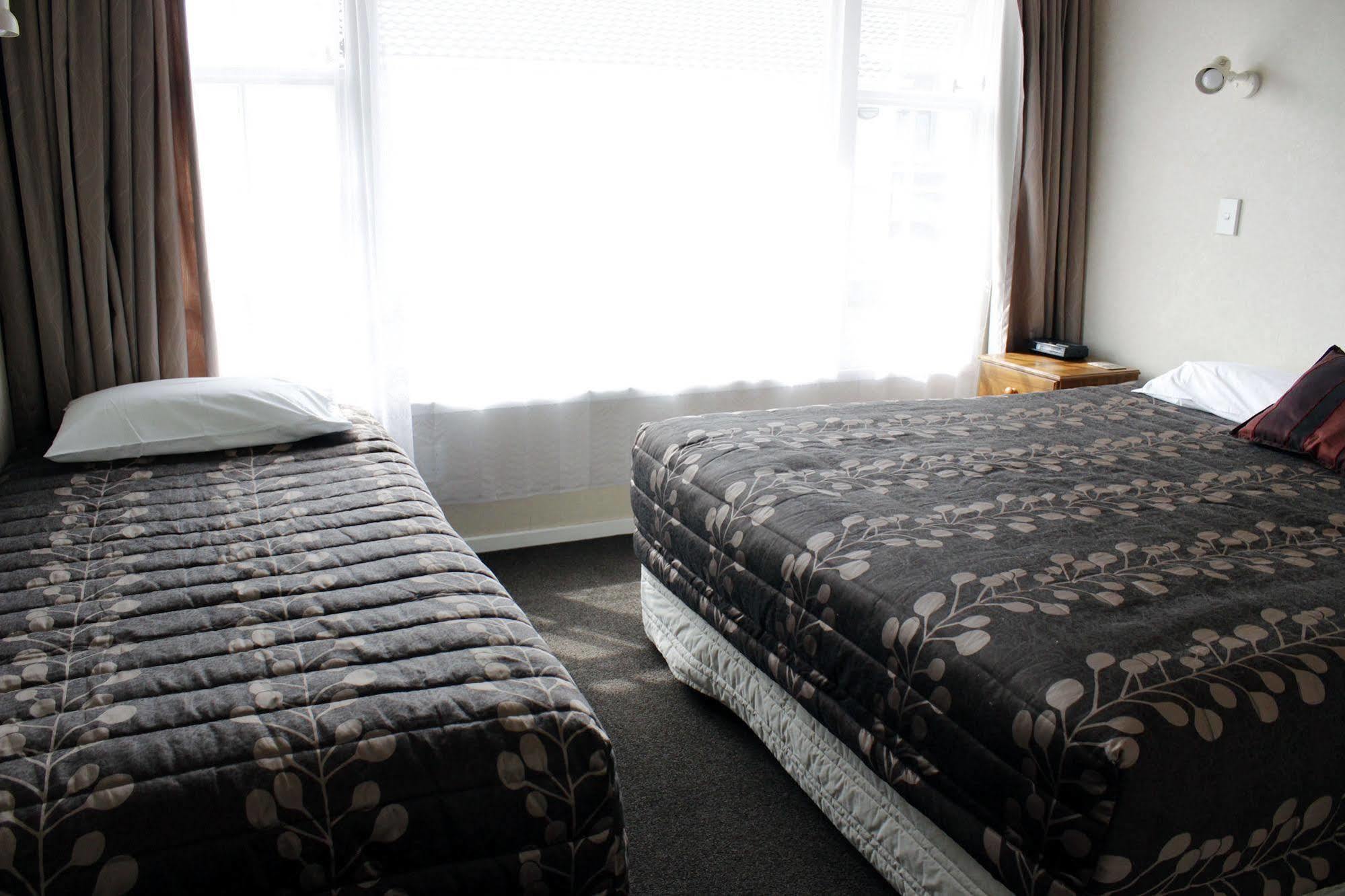 Colonial Motel Инверкаргил Екстериор снимка