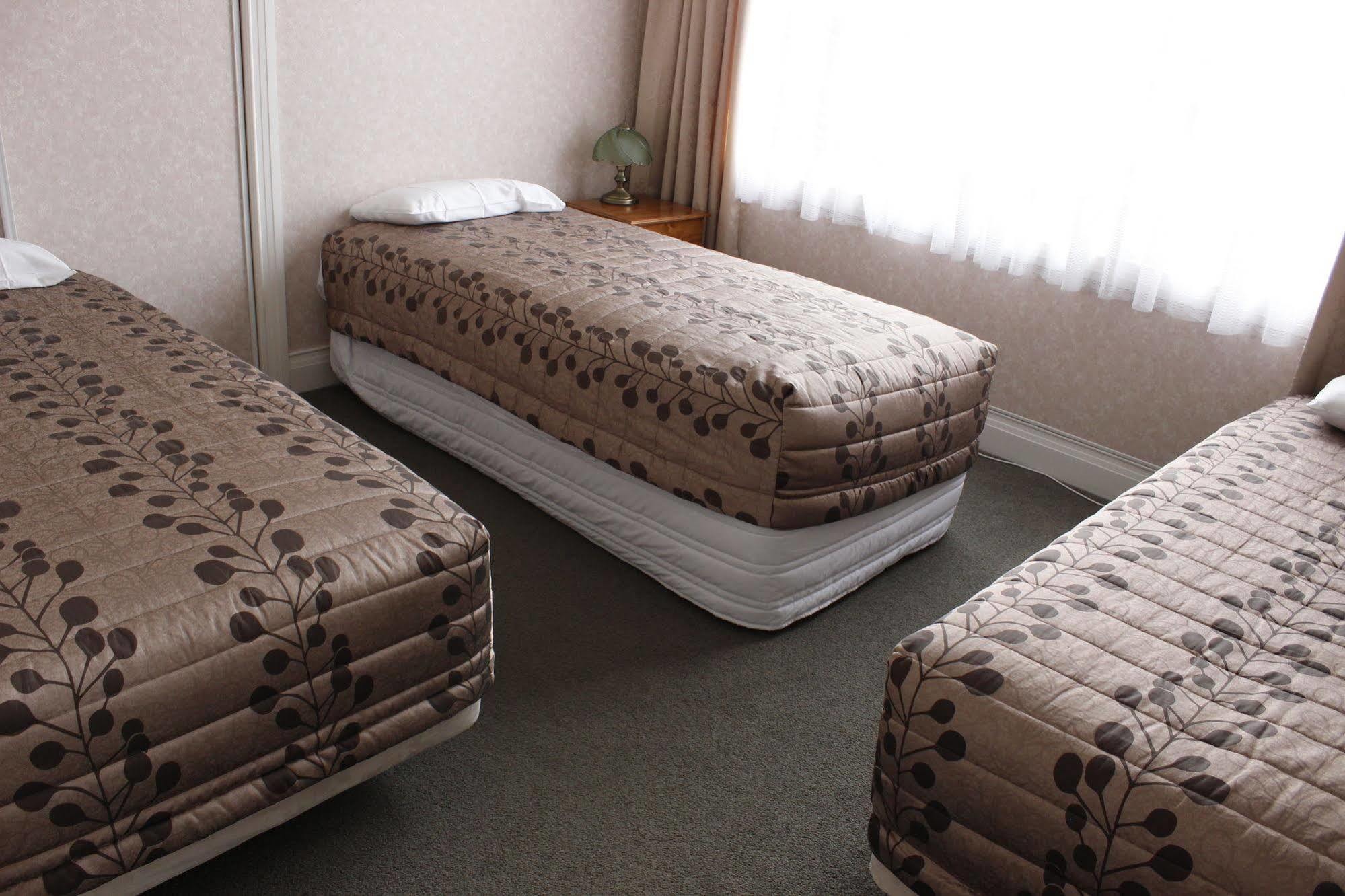 Colonial Motel Инверкаргил Екстериор снимка