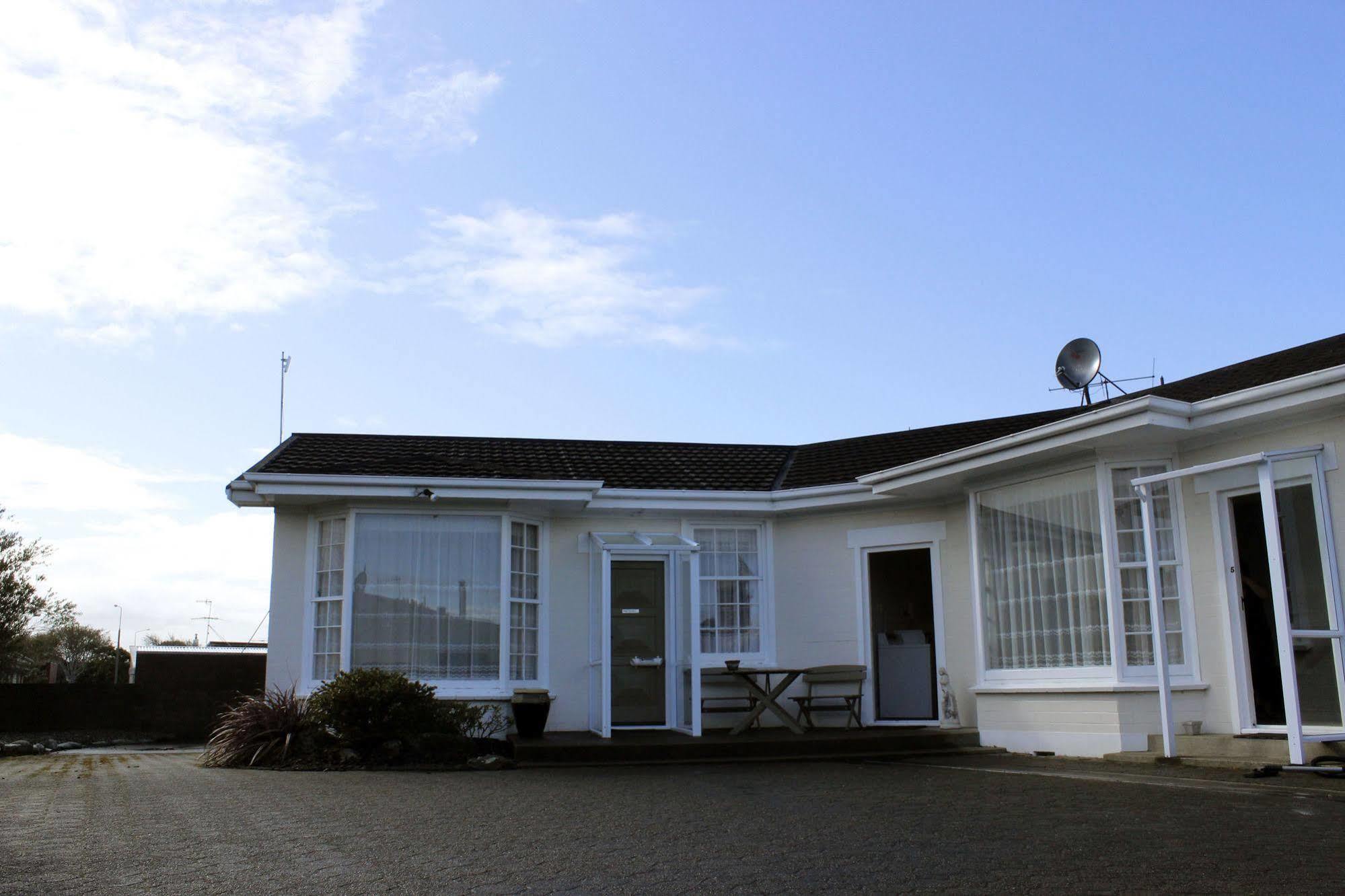 Colonial Motel Инверкаргил Екстериор снимка